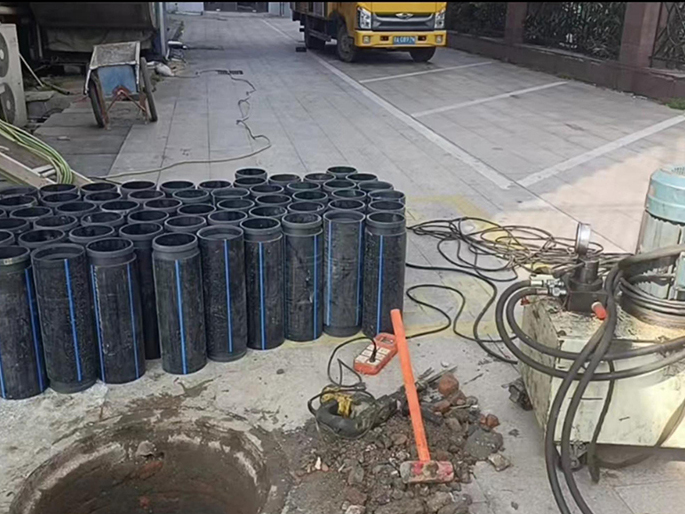 彭阳PE置换管厂家 DN315置换管 非开挖管短管置换